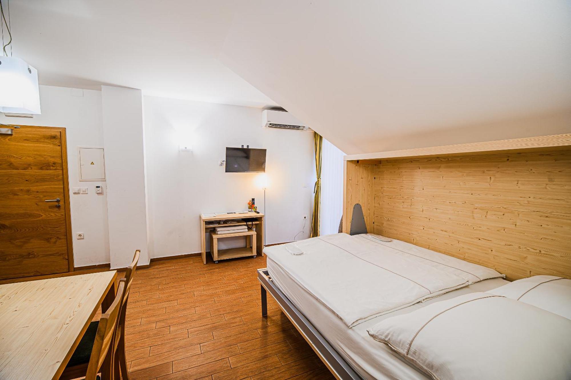 Apartments Maleric With Indoor Pool And Wellness Dragatuš Стая снимка