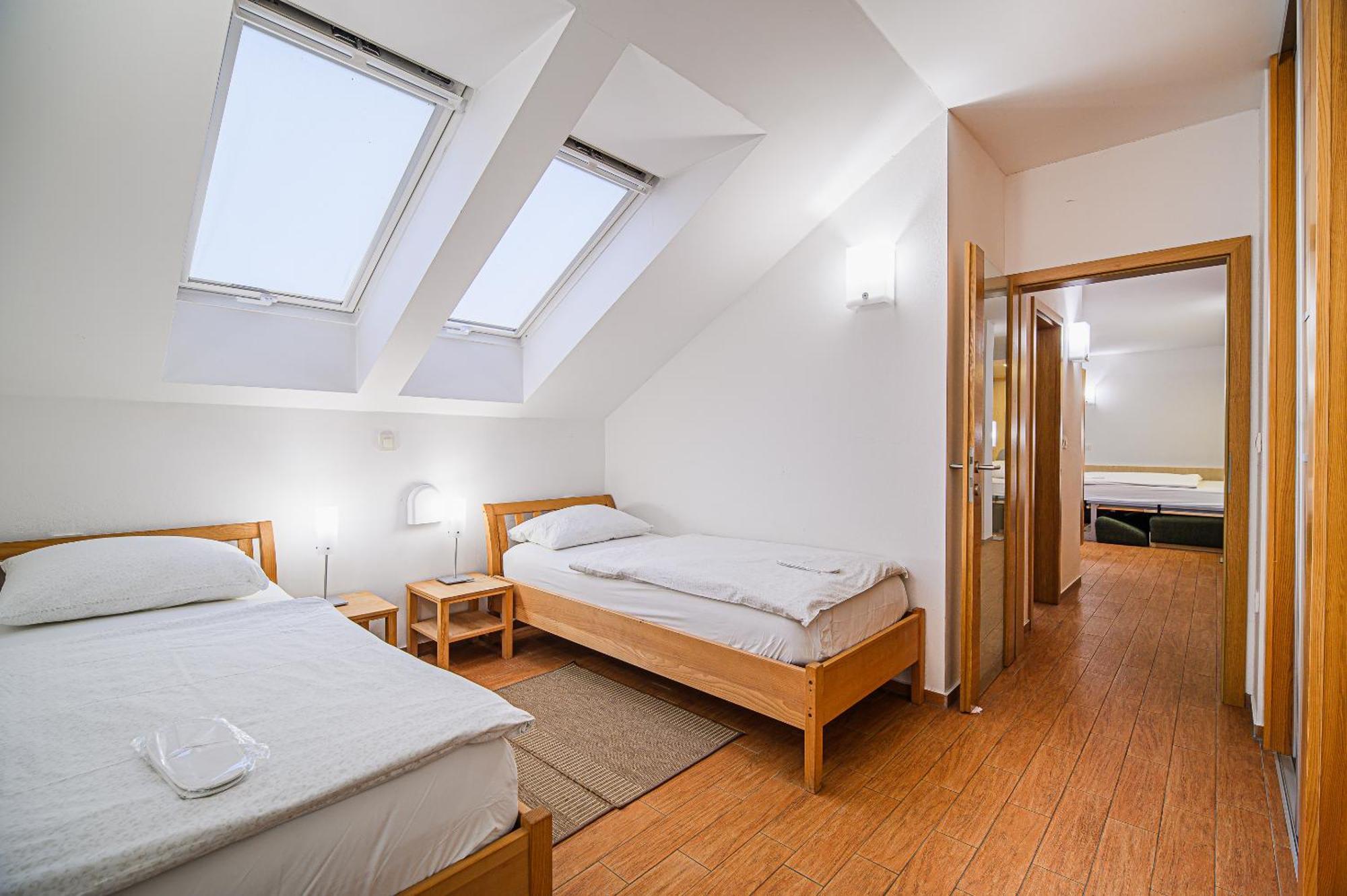 Apartments Maleric With Indoor Pool And Wellness Dragatuš Стая снимка