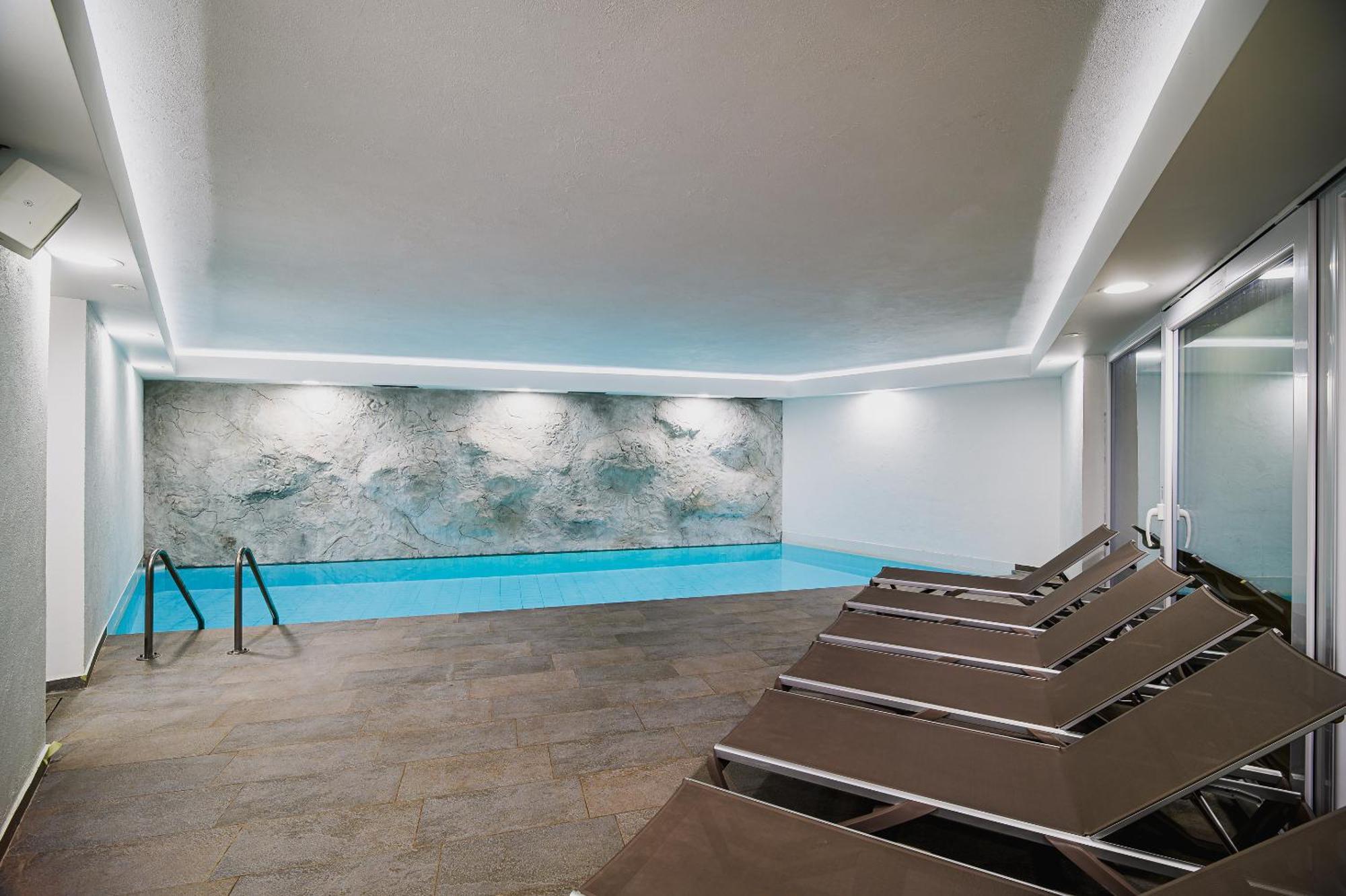 Apartments Maleric With Indoor Pool And Wellness Dragatuš Екстериор снимка