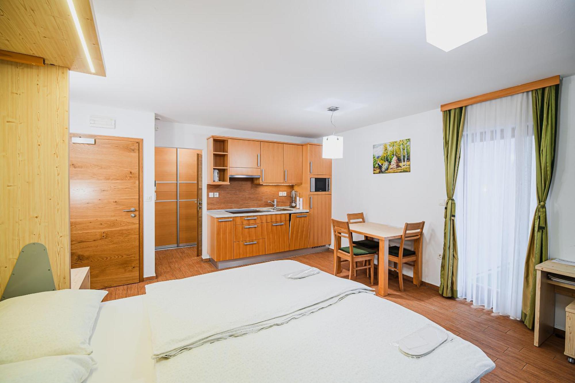 Apartments Maleric With Indoor Pool And Wellness Dragatuš Стая снимка
